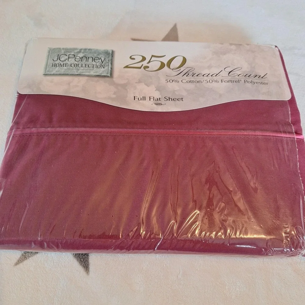 JC Penney Home Collection Full Flat Sheet Cranberry 250 TC USA